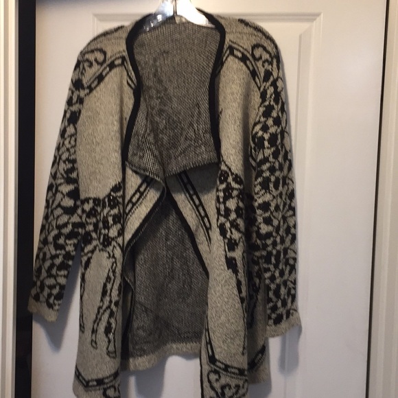 Giraffe sweater Size M - Picture 2 of 8